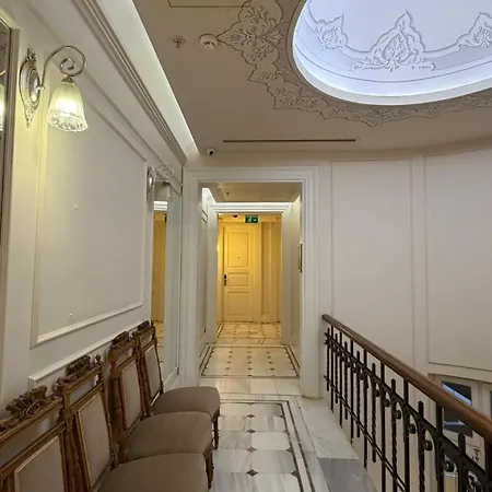 Corinne Art & Boutique Hotel-2